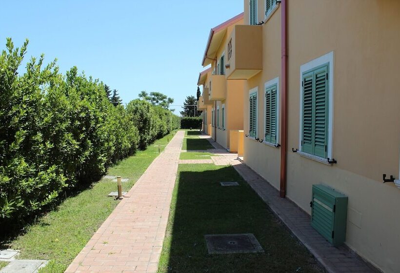 Poseidon Swim & Restaurant Apart