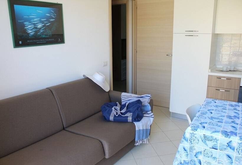 Poseidon Swim & Restaurant Apart