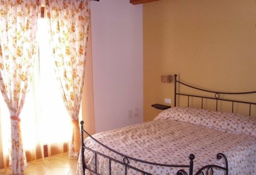 مبيت وإفطار Agriturismo Il Grappolo