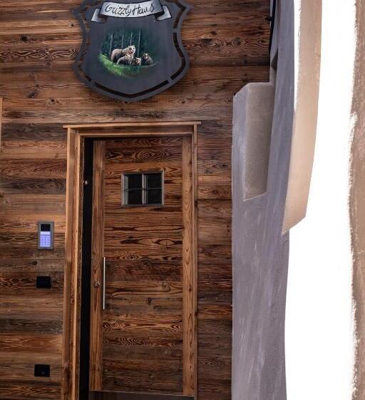 مبيت وإفطار Grizzly Haus & Frosch Restaurant   Teritoria