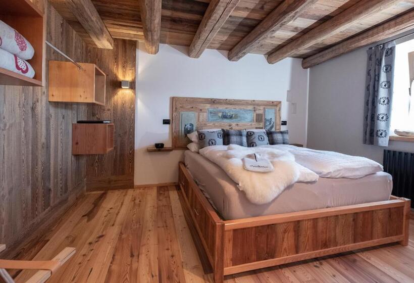 مبيت وإفطار Grizzly Haus & Frosch Restaurant   Teritoria