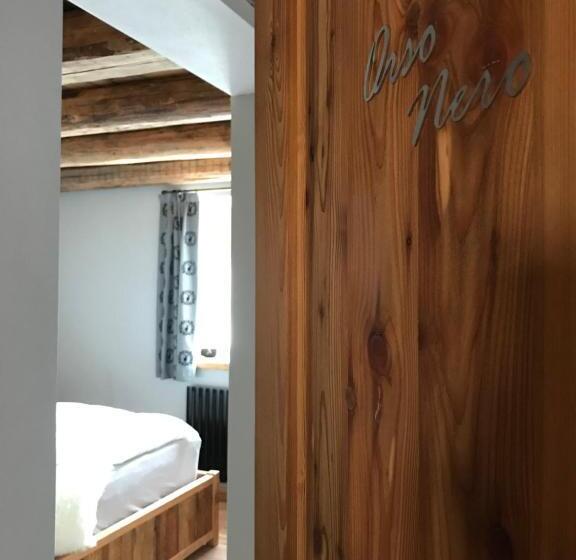 مبيت وإفطار Grizzly Haus & Frosch Restaurant   Teritoria