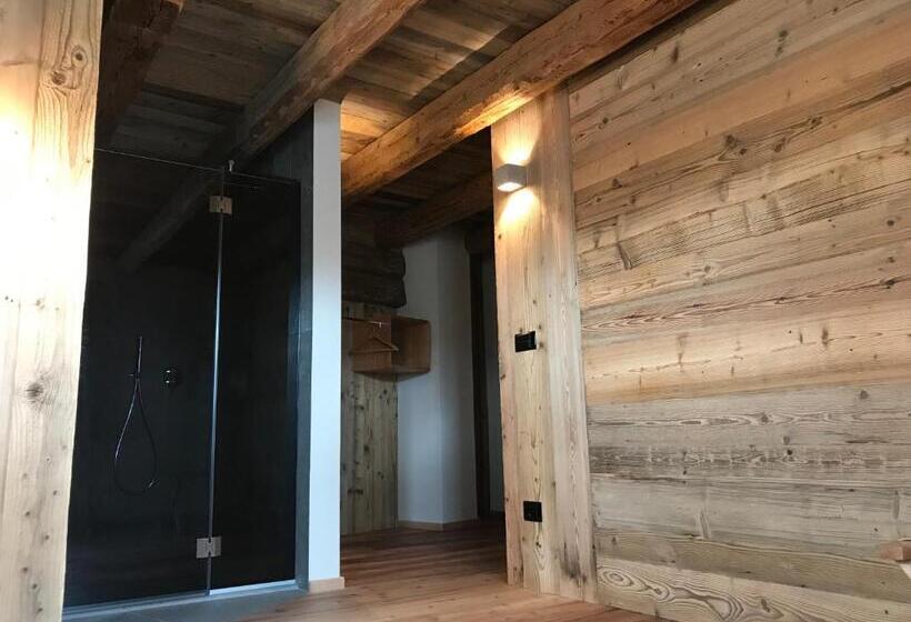 مبيت وإفطار Grizzly Haus & Frosch Restaurant   Teritoria