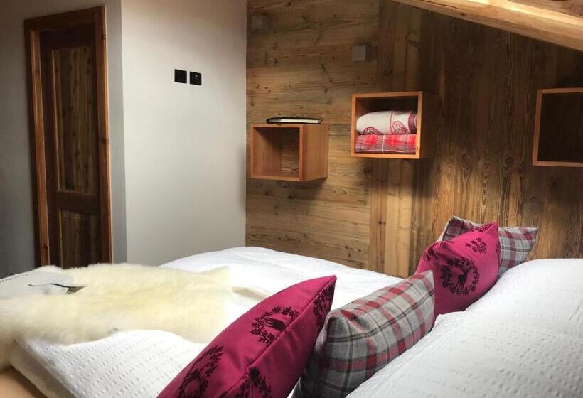 مبيت وإفطار Grizzly Haus & Frosch Restaurant   Teritoria