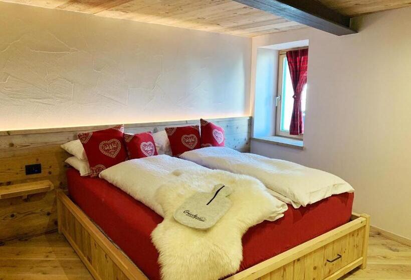 مبيت وإفطار Grizzly Haus & Frosch Restaurant   Teritoria