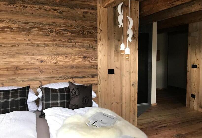 مبيت وإفطار Grizzly Haus & Frosch Restaurant   Teritoria