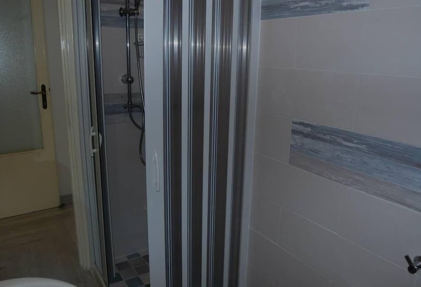 تختخواب و صبحانه La Duna Beach