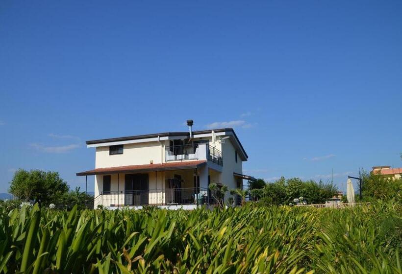 مبيت وإفطار La Maison Di Sara