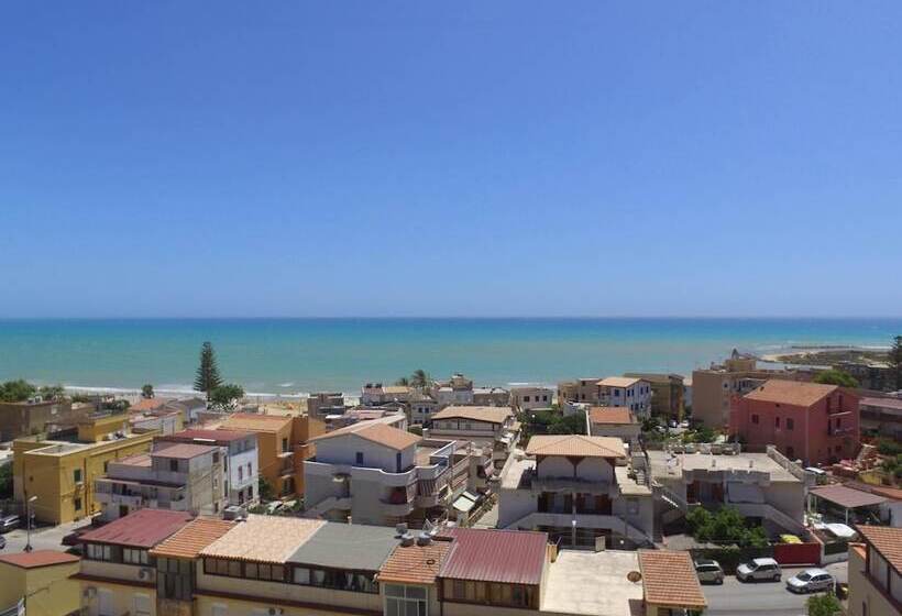 تختخواب و صبحانه U Scrusciu Do Mari