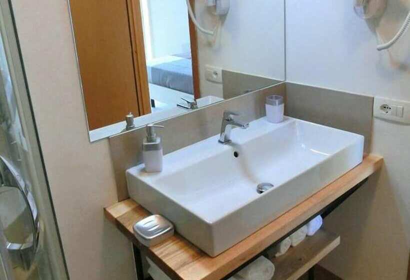 ベッドアンドブレックファースト U Scrusciu Do Mari