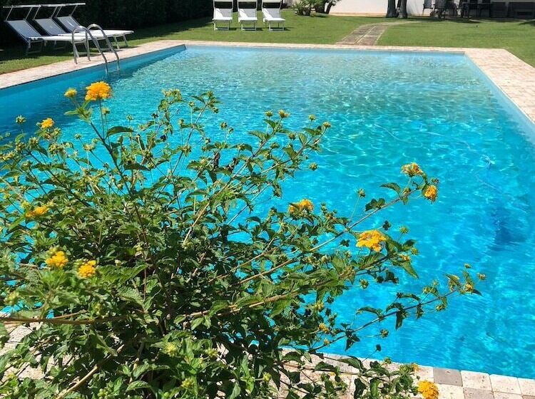 مبيت وإفطار Villa D Aquino