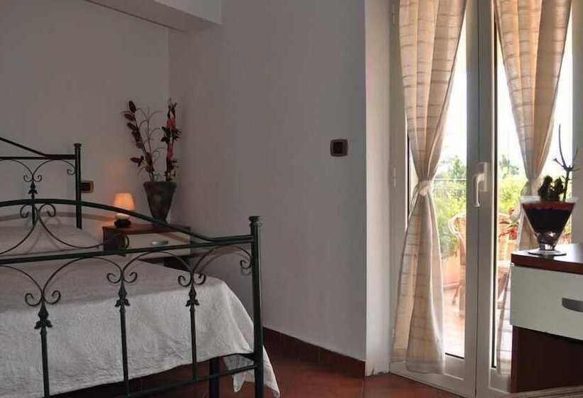 مبيت وإفطار Villa Lidia