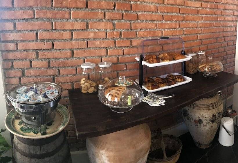 Castello D Alcontres B&b