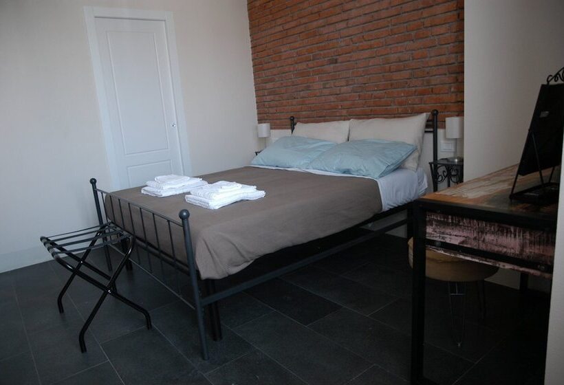 Castello D Alcontres B&b