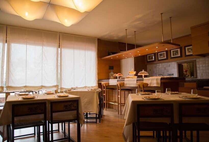 فندق فئة نجمة واحدة Country Hub Milano