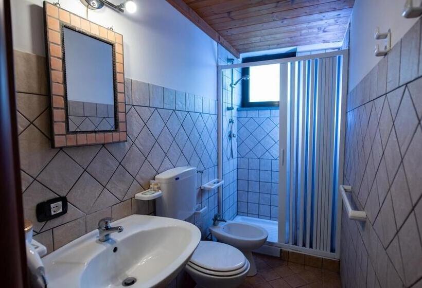 乡村酒店  Agriturismo Il Borgo Sul Lago