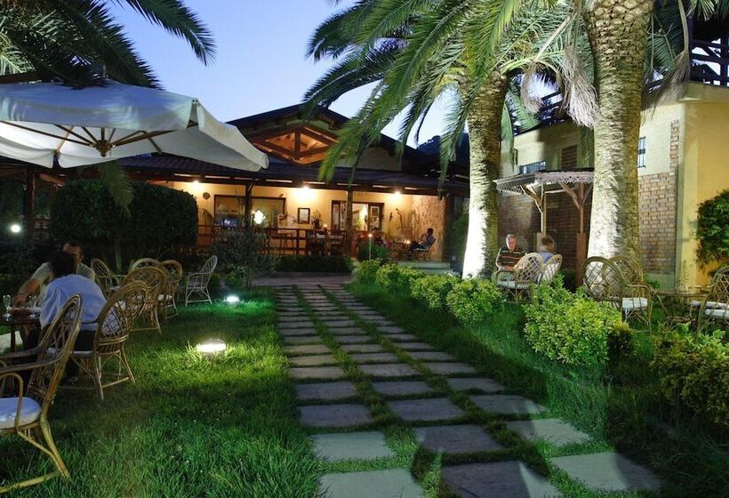 乡村酒店  Agriturismo Il Borgo Sul Lago