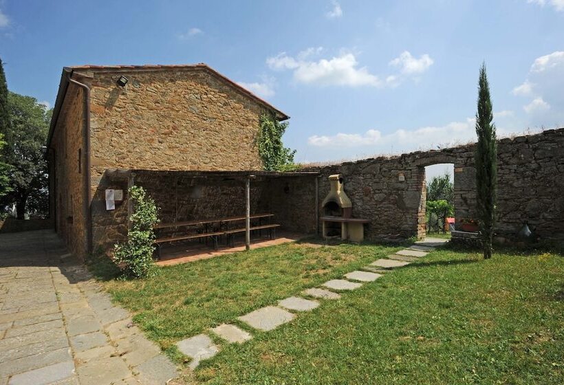 هتل روستایی Borgo Rapale