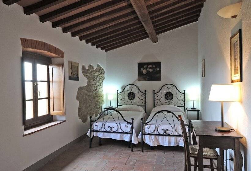 هتل روستایی Borgo Rapale