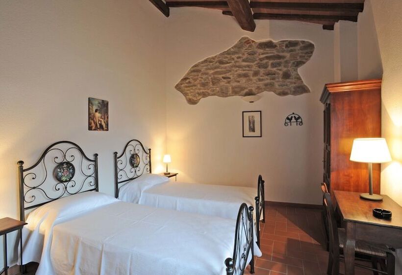 هتل روستایی Borgo Rapale