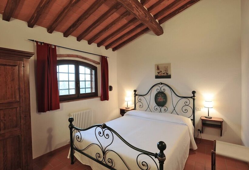 هتل روستایی Borgo Rapale