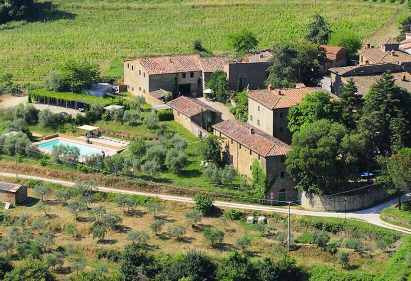 هتل روستایی Borgo Rapale