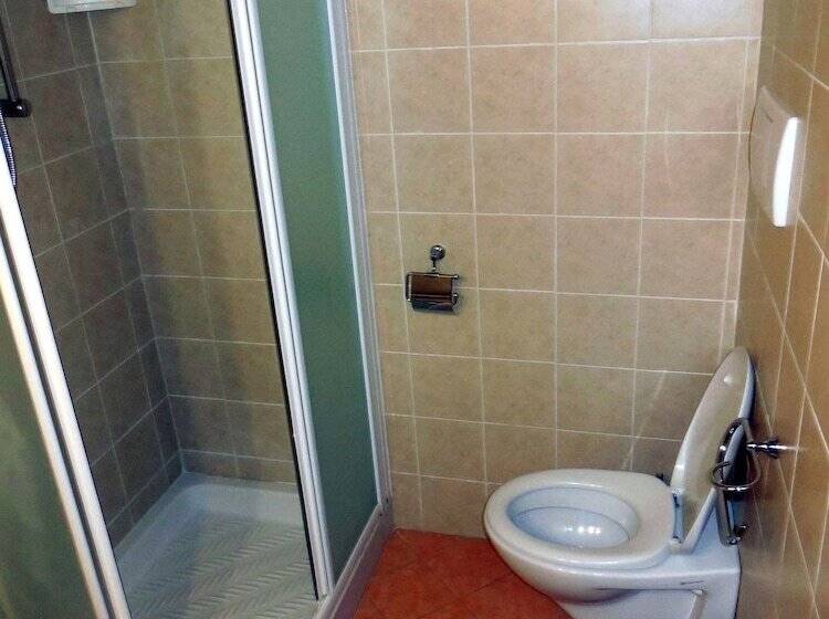 هتل روستایی Borgo Rapale