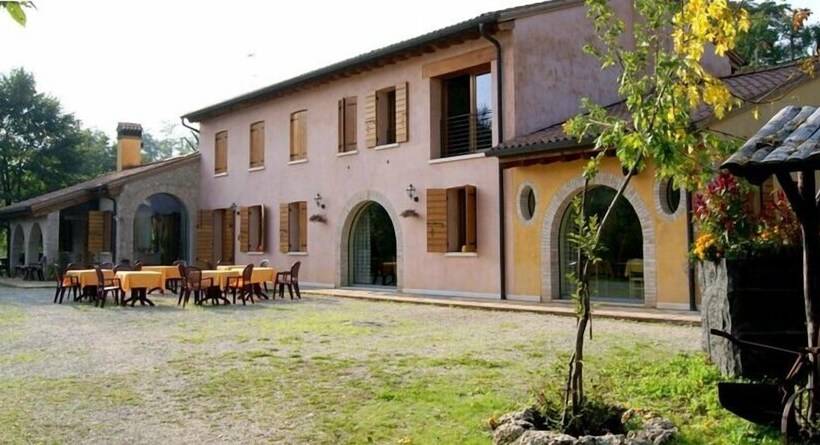 فندق ريفى La Valle