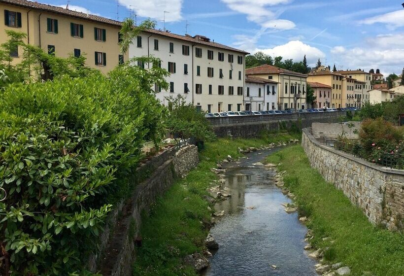 פנסיון Lory S Home
