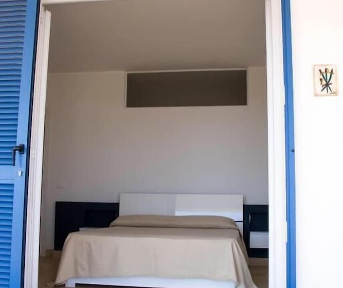 膳宿费 Melus Maris