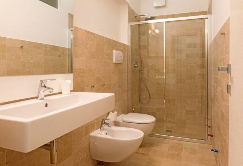 膳宿费 Melus Maris