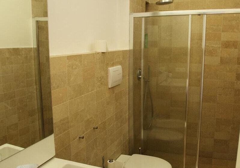 膳宿费 Melus Maris