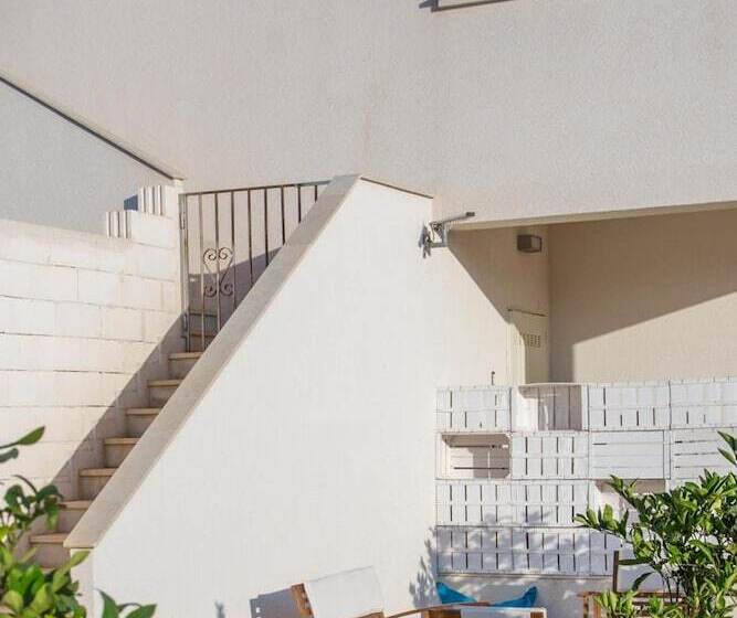 膳宿费 Melus Maris