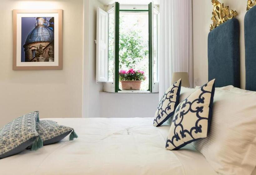 پانسیون Palazzo Taranto Luxury Rooms