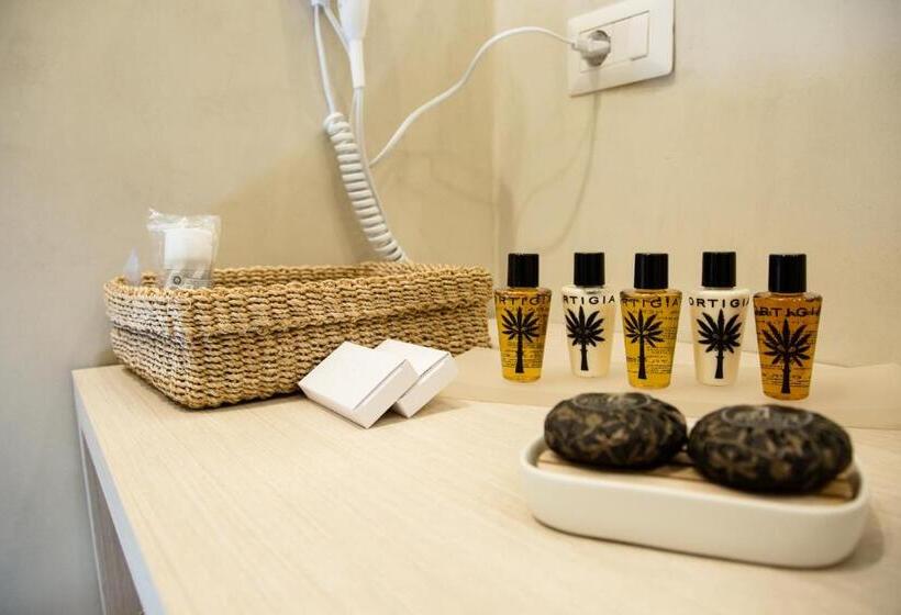 펜션 Palazzo Taranto Luxury Rooms