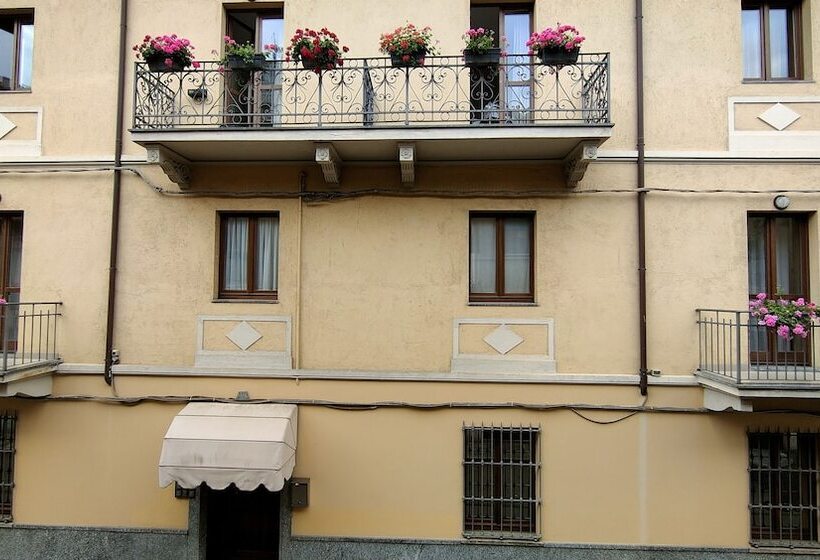 ペンション Torino Guest House