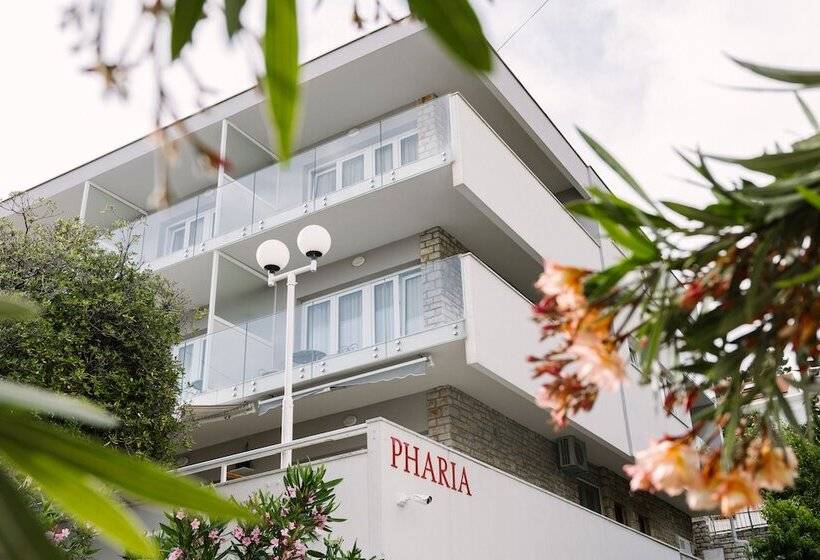 Aparthotel Pharia