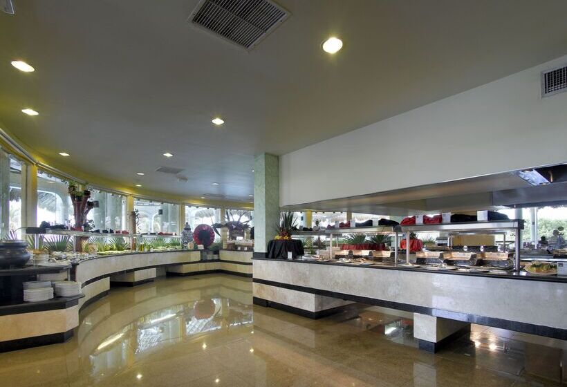 Grand Palladium Colonial Resort & Spa - All Inclusive