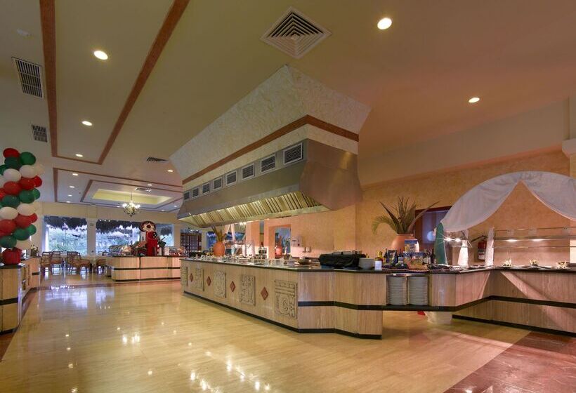 Grand Palladium Colonial Resort & Spa - All Inclusive