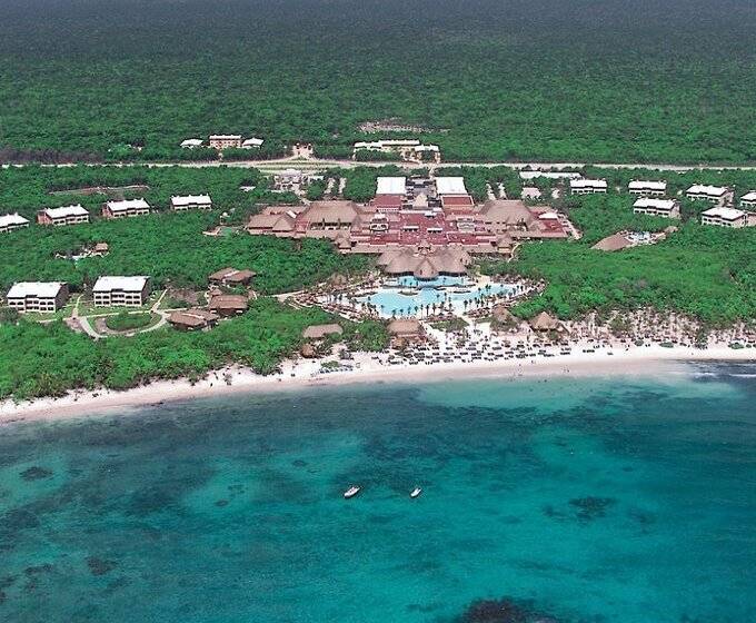 Grand Palladium Colonial Resort & Spa - All Inclusive