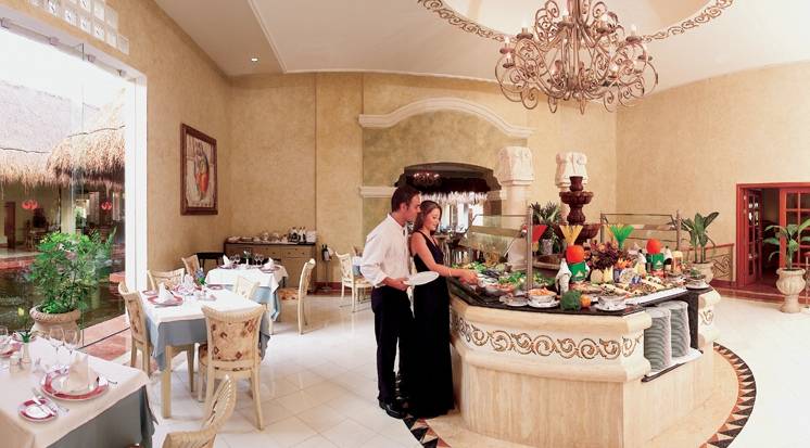 Grand Palladium Colonial Resort & Spa - All Inclusive