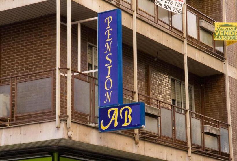 مسافرخانه Ab Pension Granada
