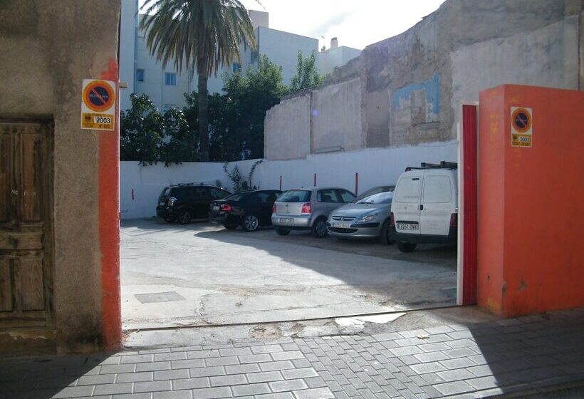 فندق فئة نجمة واحدة Pension Colón