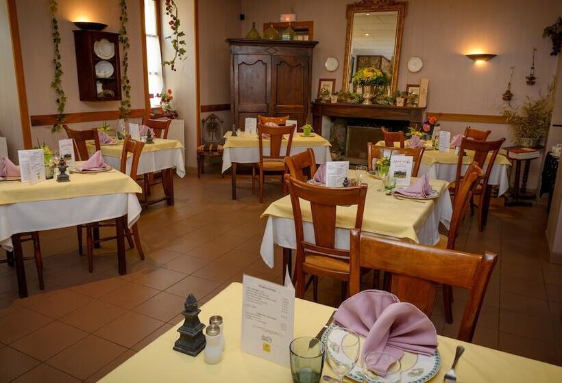 בית מלון כפרי Logis Hôtels   Hostellerie Des Lauriers   Hôtel Et Restaurant