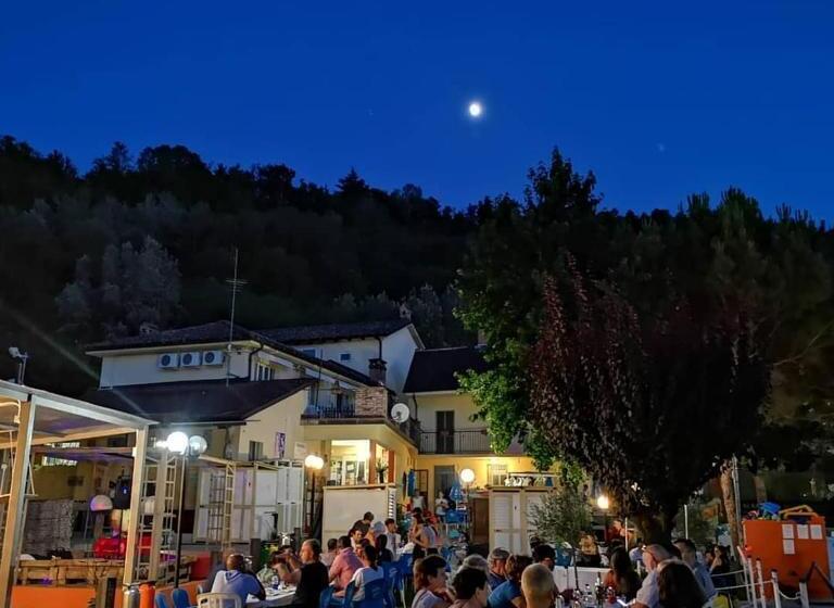 ホテル Albergo Nuovo Gianduia