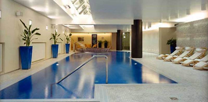 Отель Ararat Park Hyatt Moscow