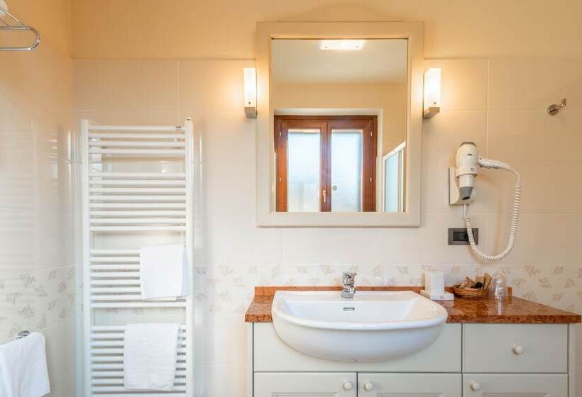 酒店 Ariotto Village