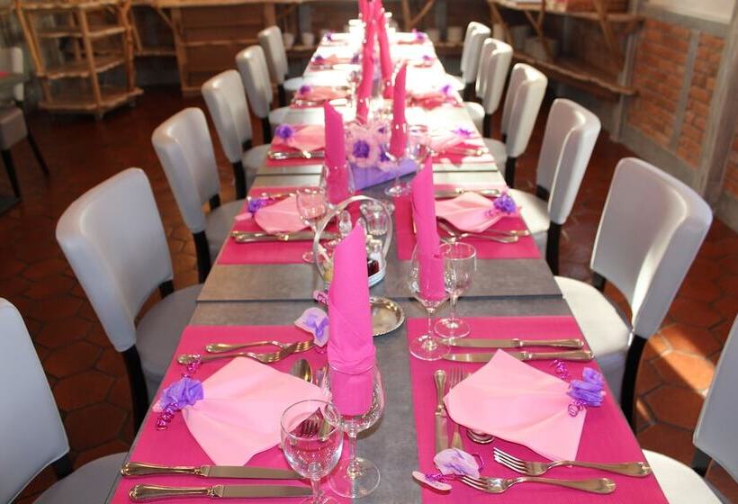 בית מלון כפרי Auberge La Tomette, The Originals Relais