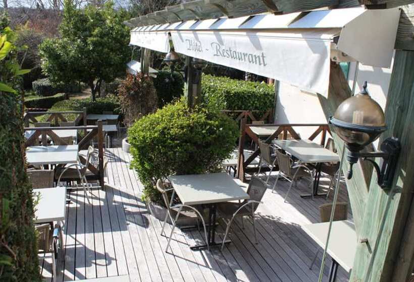 בית מלון כפרי Auberge La Tomette, The Originals Relais