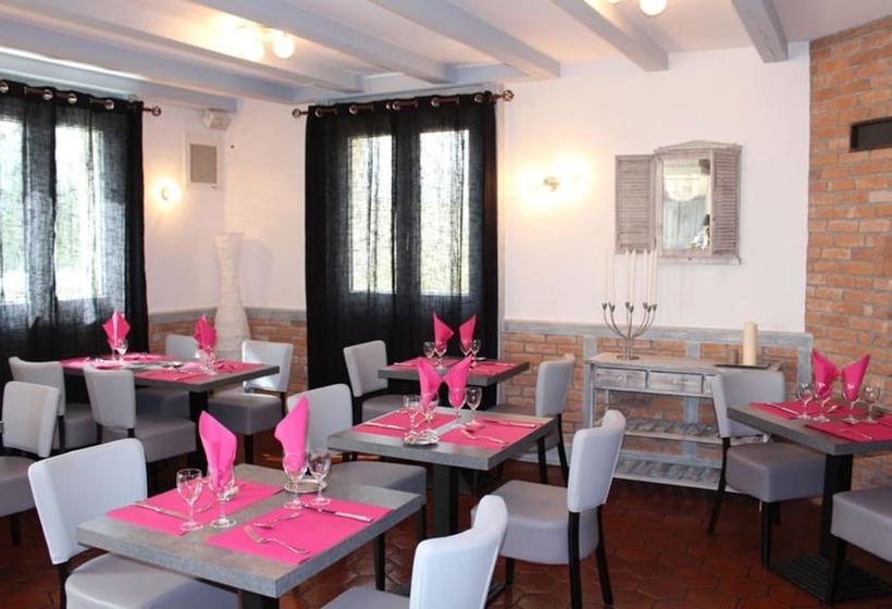 בית מלון כפרי Auberge La Tomette, The Originals Relais